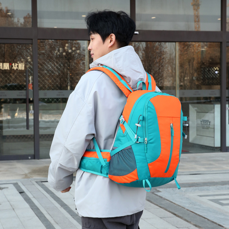 Lightweight Chest Strap Multi-day Hiking Backpack，2303