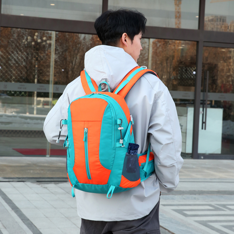 Lightweight Chest Strap Multi-day Hiking Backpack，2303