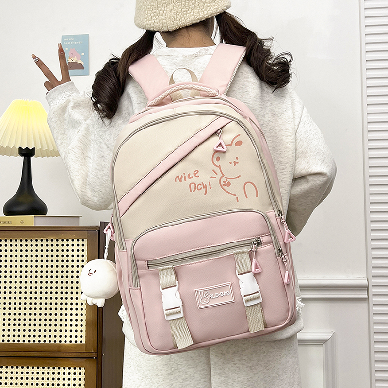 Trendy Student Backpack – Stylish School Bag with Multi-Pocket Storage for Teens