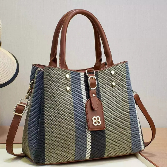 Women’s Structured Handbag – Minimalist Design for Office