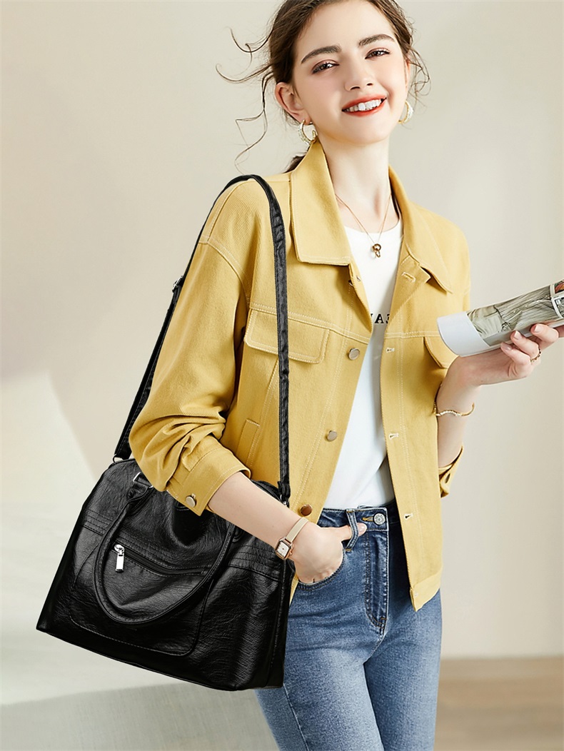 Minimalist PU Leather Shoulder Bag – Lightweight Everyday Crossbody