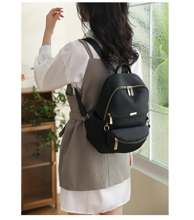 Classic Women’s PU Leather Backpack – Sleek