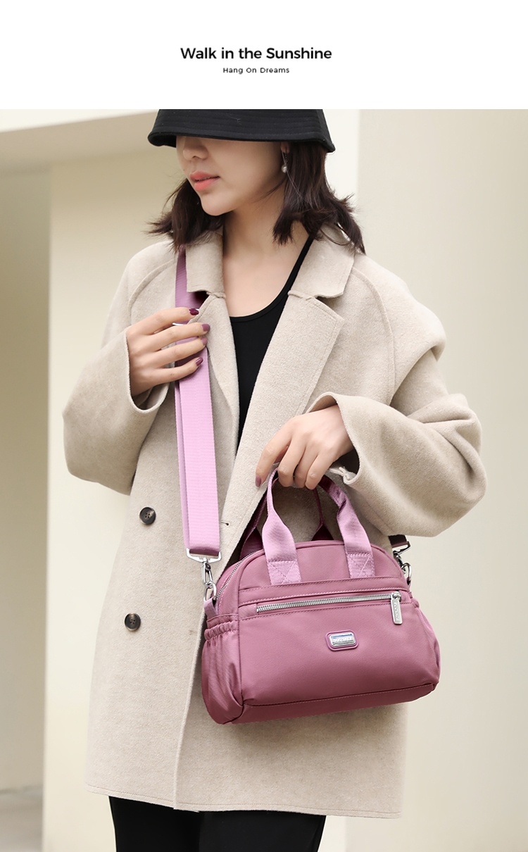 Lightweight Nylon Crossbody Bag – Everyday Essentials in Style