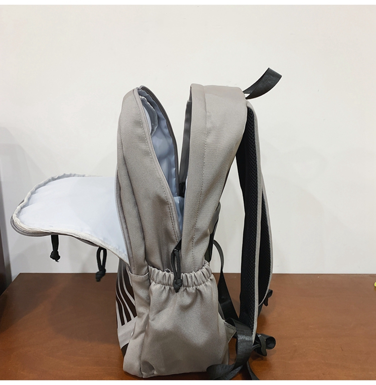 Classic Student Backpack – Lightweight School Bag for Daily Use