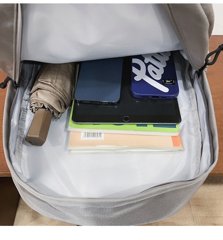 Classic Student Backpack – Lightweight School Bag for Daily Use