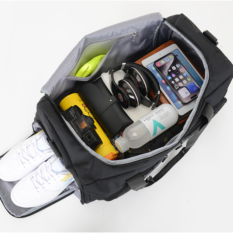 Multi-compartment Gym Bag，M210