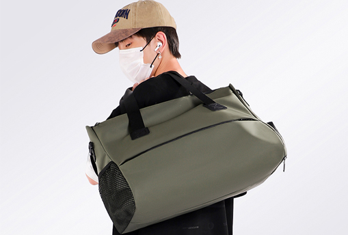 What Are the Benefits of Using a Gym Bag Over a Regular Bag?