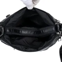 women’s shoulder bag
